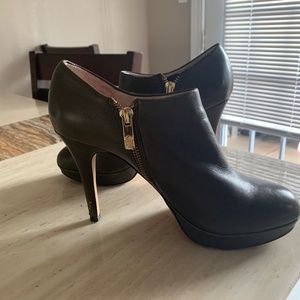 Vince camuto booties